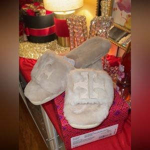 Tory Burch Double T Shearling Slide (Womens 11)